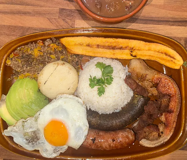 Comida colombiana y española