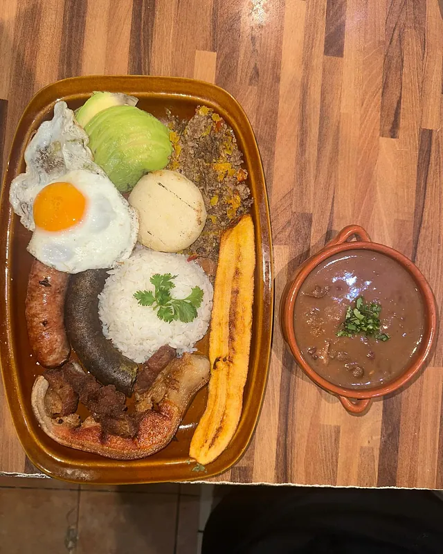 Comida colombiana y española